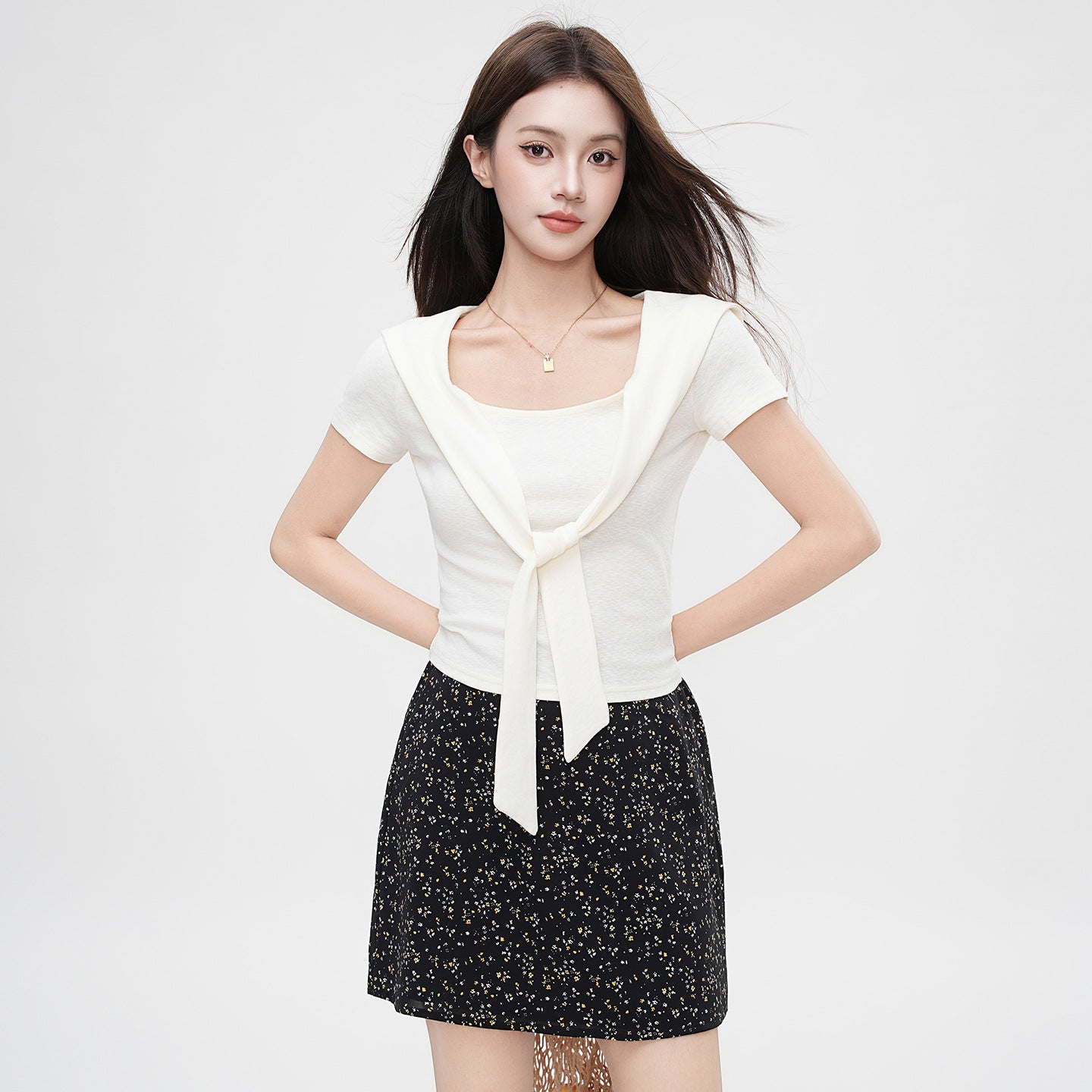 False Two-Piece Design Shoulder Cape V-Neck Short Sleeve T-Shirt Women's Unique Fitted Crop Top