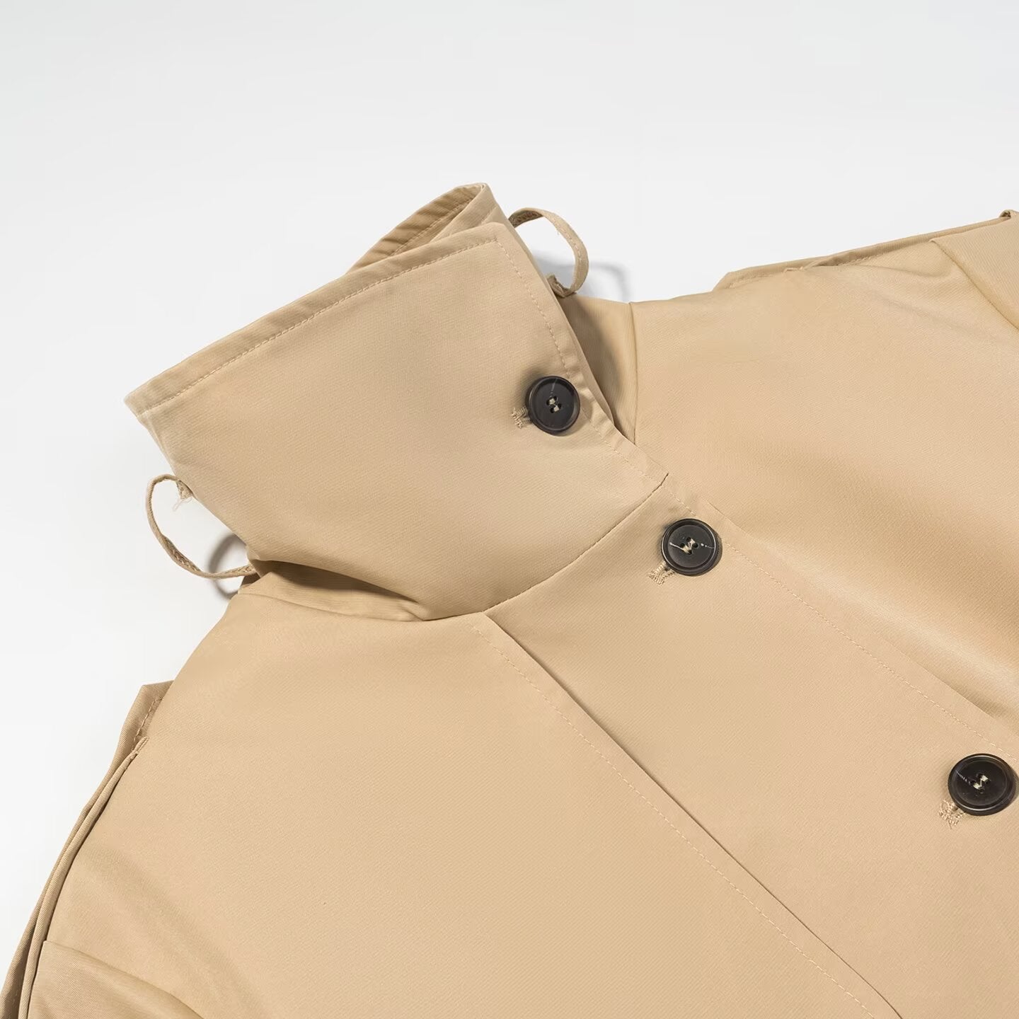 Commuter style contrasting color cuffs mid length trench coat jacket