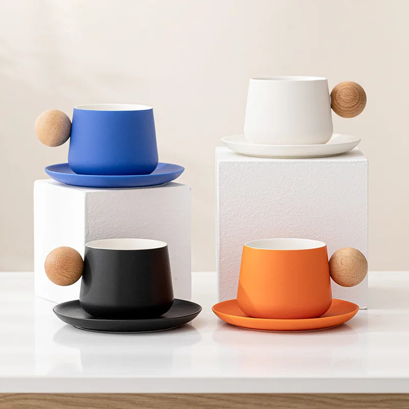 Ensemble tasse et soucoupe à café en céramique Tasses à expresso Poignée en bois de luxe léger Tasse à thé l'après-midi Tasses originales pour femmes Cadeaux de couple