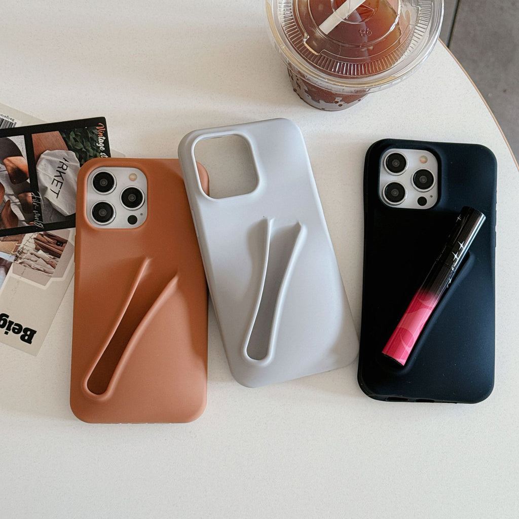 Peut contenir du rouge à lèvres, du gloss, un étui pour iPhone 15, un étui pour téléphone portable Apple 14, un étui en silicone 3D 13 12
