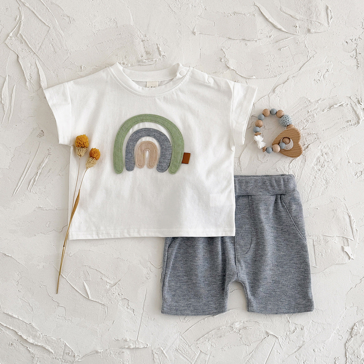 Rainbow pattern patch round neck short sleeved+casual sports shorts two-piece set