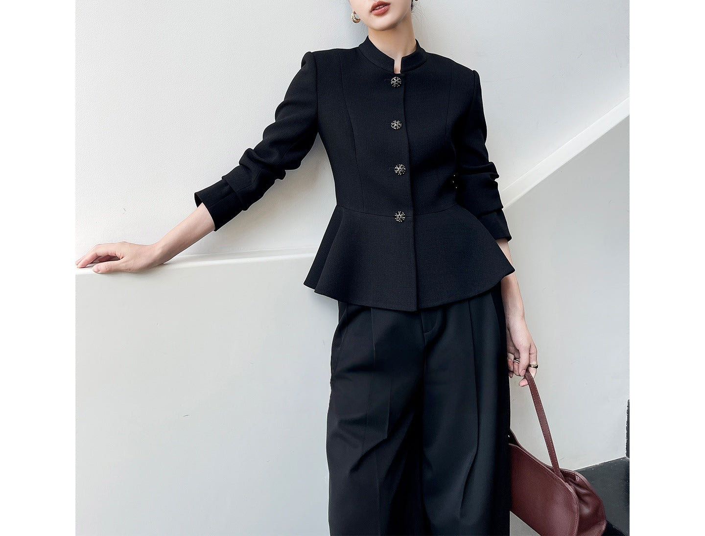 Spring New Black Blazer for Women, Multi-Season Stylish Lightweight Luxury Fitted Slimming Top