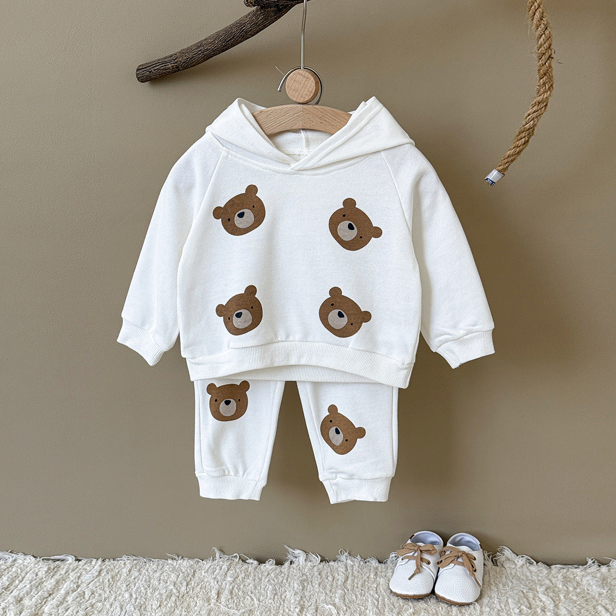 Bear print long sleeved hooded sweatshirt+long pants two-piece set