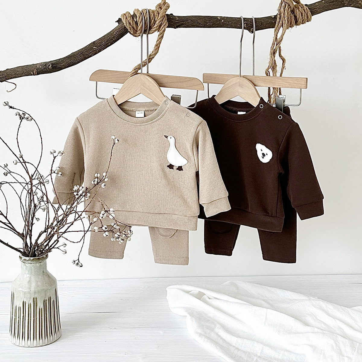 Animal embroidery long sleeved two-piece hoodie set