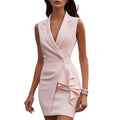 Robe tailleur sans manches cintrée à col pour femme