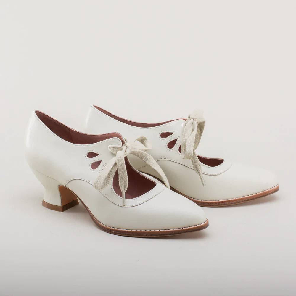Chaussures décontractées pour femmes à talons hauts, évidées, à lacets, grandes tailles