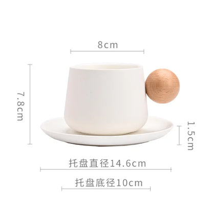 Ensemble tasse et soucoupe à café en céramique Tasses à expresso Poignée en bois de luxe léger Tasse à thé l'après-midi Tasses originales pour femmes Cadeaux de couple